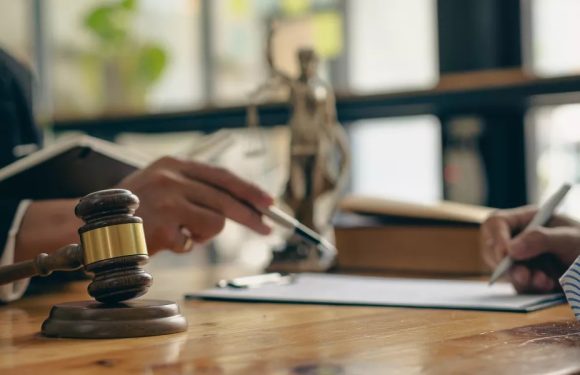 How to hire the right medical malpractice lawyer for your case?